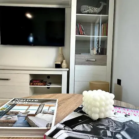 House Good Vibes 파자나